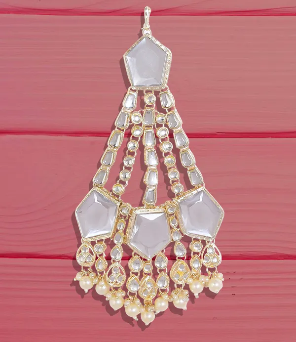 White_&_Light_Gold_Elegant_Design_Passajhoomar_Mangtika_For_Women