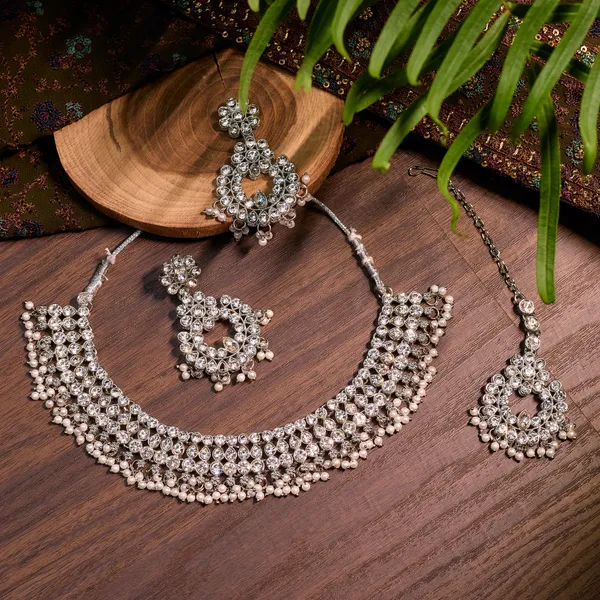 Silver_Elegant_Design_Jewellery_Set_For_Women
