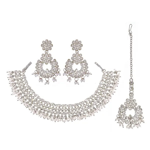 Silver_Elegant_Design_Jewellery_Set_For_Women