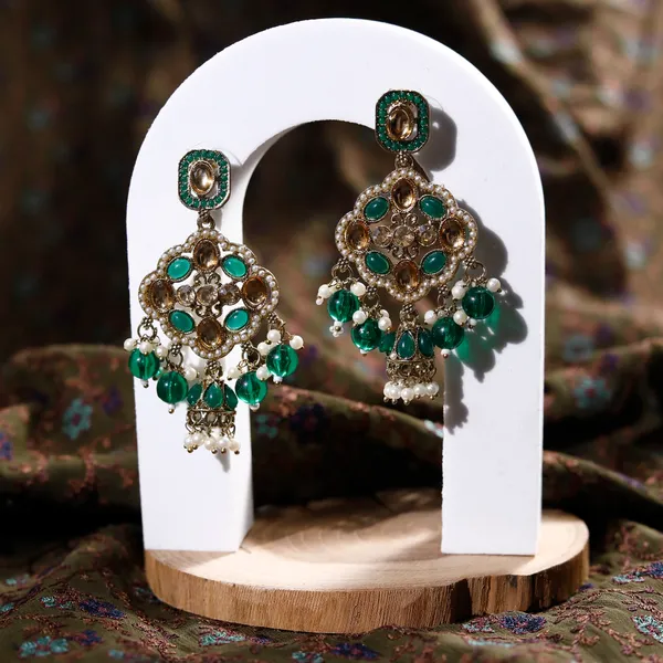 Green_Elegant_Design_Earrings_For_Women