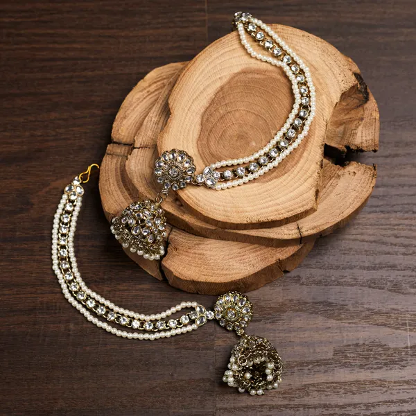 Gold_Elegant_Design_Earrings_Jhumki_Earrings_For_Women