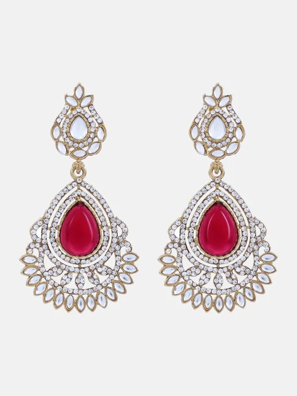 Red_Elegant_Design_Earrings_For_Women
