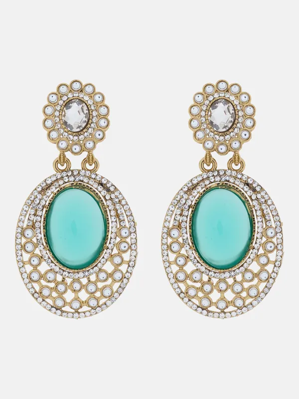 Blue_Elegant_Design_Earrings_For_Women