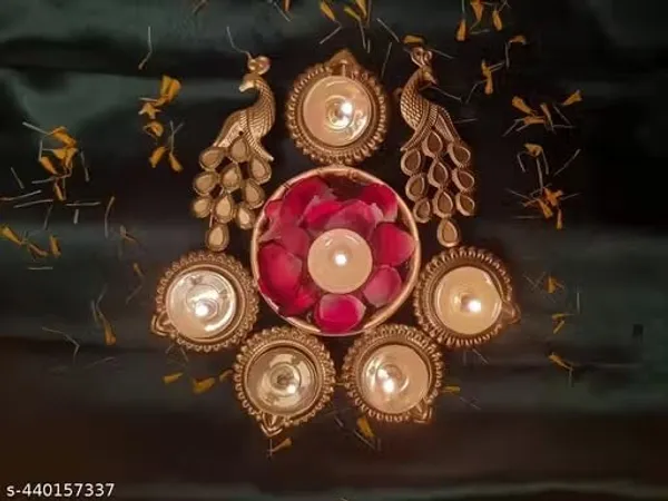 Golden_Kindred_Homes_Decorative_Urli_Bowl_With_5_Brass-Polished_Diyas_&_Peacock_Design_|_Traditional_Oil_Lamp_For_Puja,_Diwali,_Home_Temple_&_Festive_Decoration_(7.5_Inch)