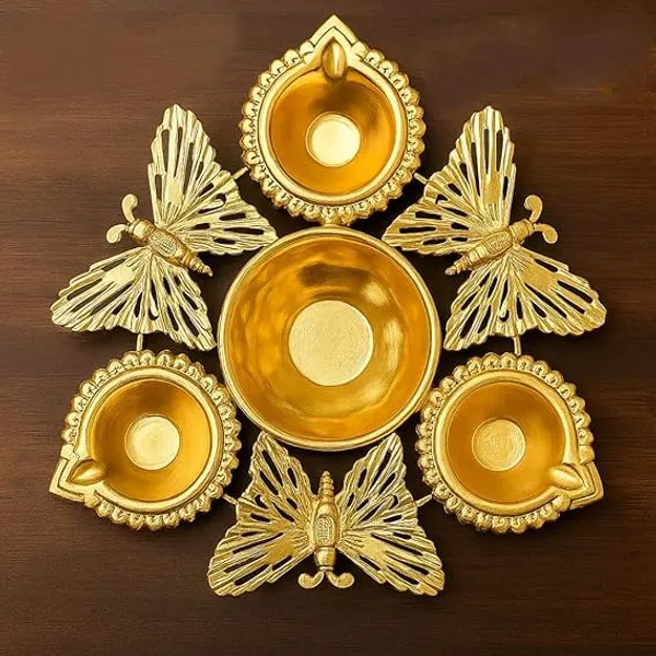 Golden_Decorative_Iron_Butterfly_Design_Diya_Stand_With_Central_Urli_Bowl_Oil_Lamp_For_Puja,_Diwali_&_Home_Decoration