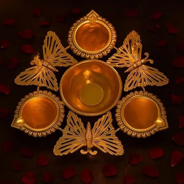 Golden_Decorative_Iron_Butterfly_Design_Diya_Stand_With_Central_Urli_Bowl_Oil_Lamp_For_Puja,_Diwali_&_Home_Decoration