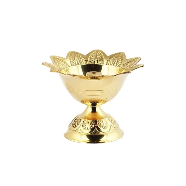 Golden_Brass_Devdas_Diya_Oil_Lamp_For_Puja_|_Engraved_Deepak_For_Mandir,_Home,_Office,_Festival_&_Gifts_|_Traditional_Brass_Pooja_Deep_6.8Cm_Height_X_8.9Cm_Length_90G