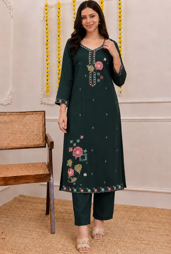 Women’s_Mul_Chanderi_Embroidered_Kurta_Set_with_Dupatta_|_Elegant_Ethnic_Wear_Kurta_Pant_Set_|_Festive_&_Party_Wear