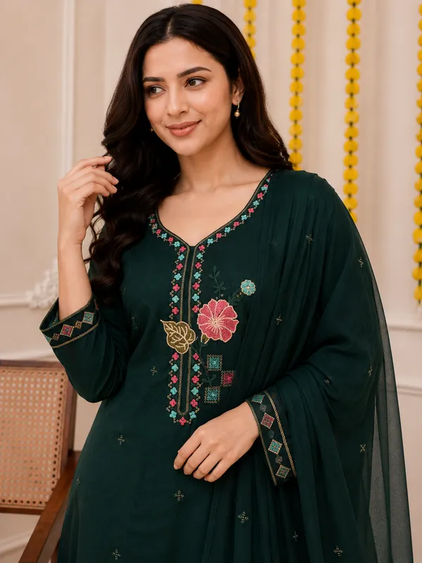 Women’s_Mul_Chanderi_Embroidered_Kurta_Set_with_Dupatta_|_Elegant_Ethnic_Wear_Kurta_Pant_Set_|_Festive_&_Party_Wear