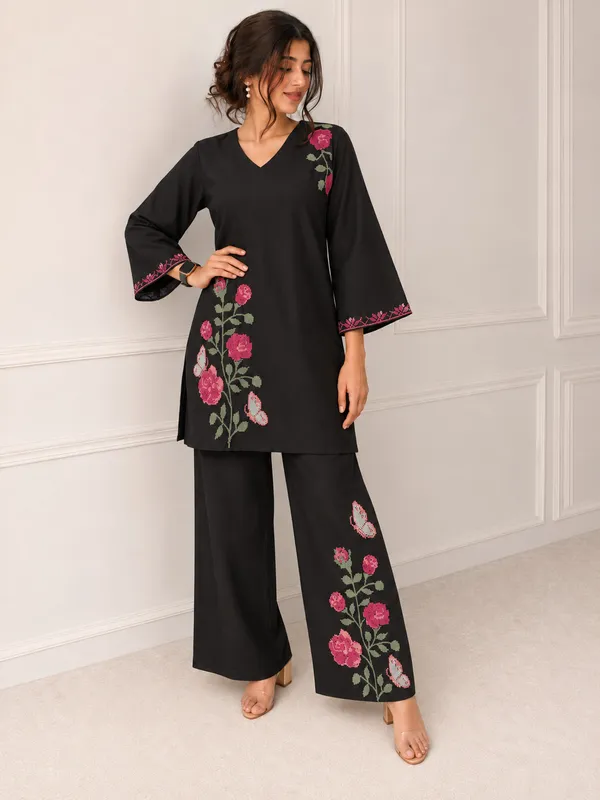 Women’s_Pure_Viscose_Rayon_Relaxed_Fit_Embroidered_Kurta_Pant_Set_|_Floral_Cotton_Co-Ord_Set_|_Comfortable_Ethnic_Wear
