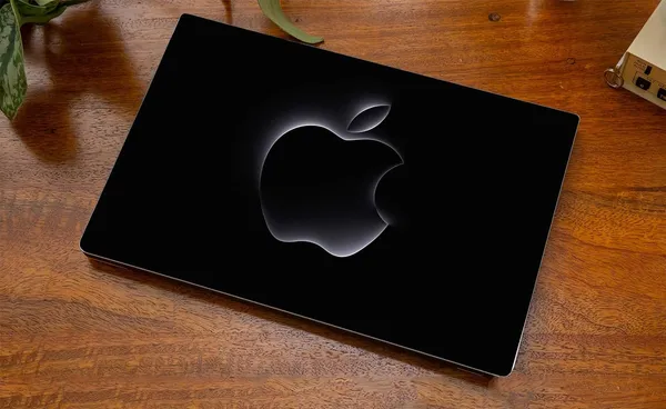Black_Laminated_Laptop_Skin_Fits_Upto_15.6_Inch_Waterproof,Scratch_Resistant_&_Matte_Finish_Skin_Spill_Proof_Protection_&_Wipe_Clean_Non_Cloth_Decal