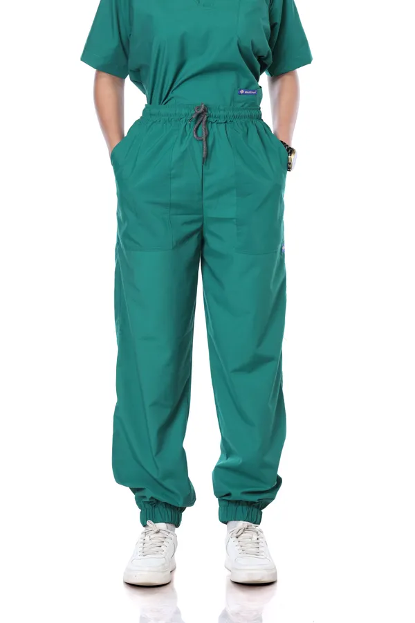 Green_7_Pocket_V_Neck_Scrub_With_Cap_&_Mask_For_Women