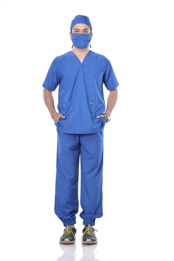Royal_Blue_7_Pocket_V_Neck_Scrub_With_Cap_&_Mask_For_Men