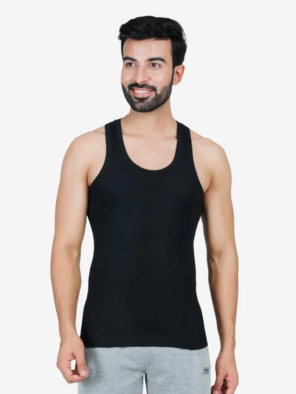 Pack_Of_3_Digsel_Men_100%_Cotton_Premium_White_Vest_Parker