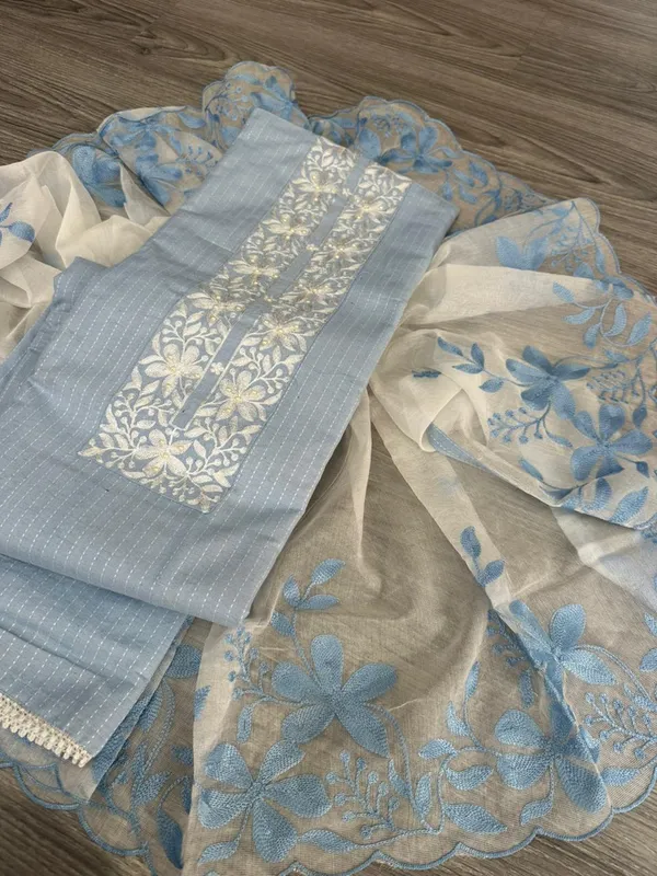 Handloom_Cotton_Embroidered_Suit_Set