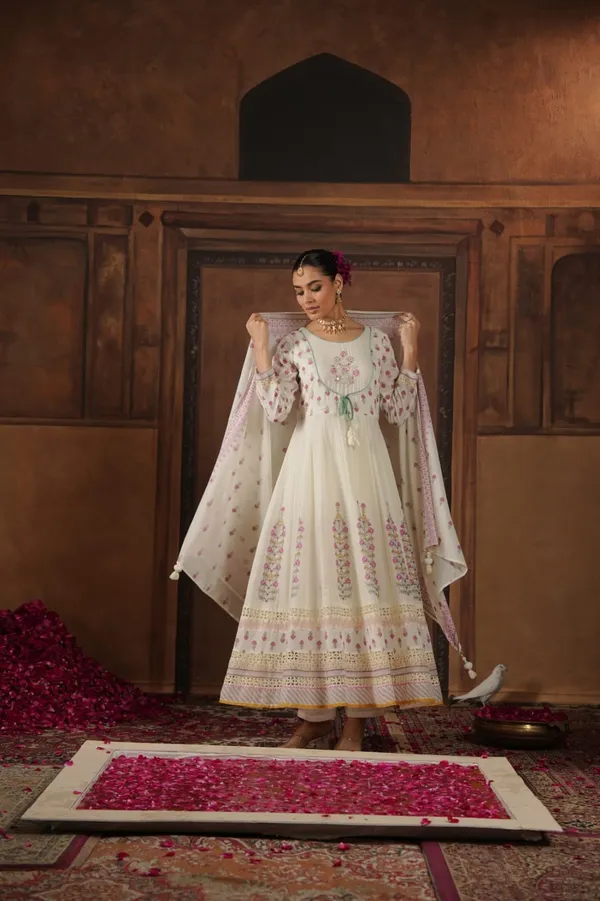 MULMUL_COTTON_ANARKALI_DRESS_WITH_DUPATA