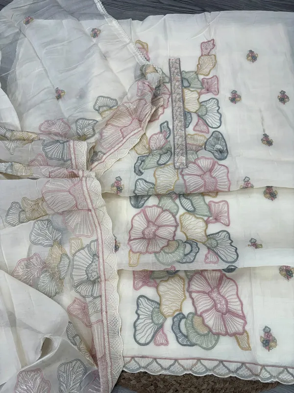 Mul_Chandni_Embroidered_Suit_✨