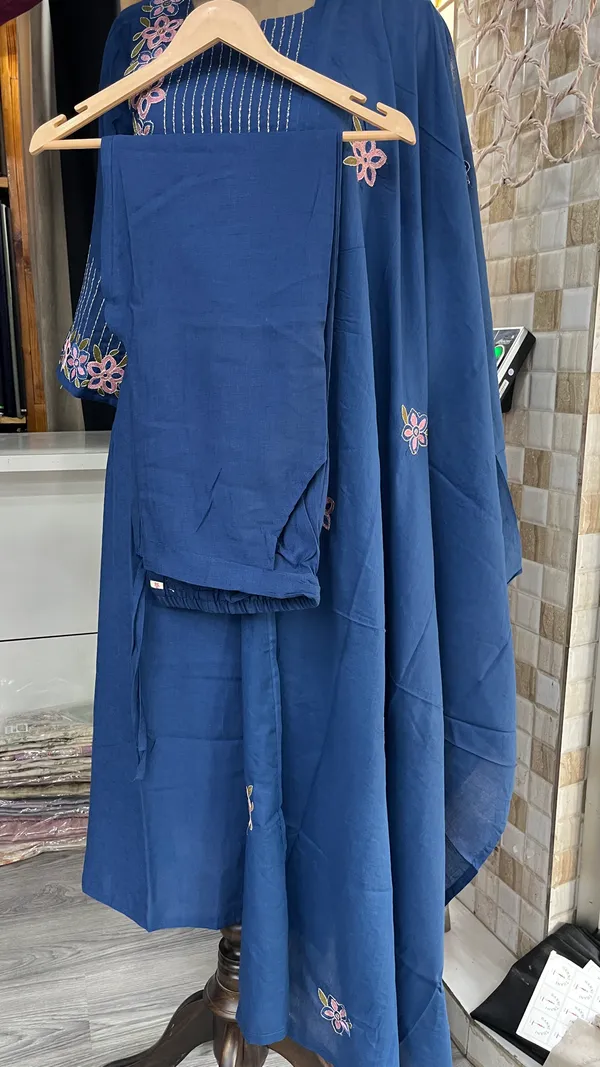 Muslin_Embroidered_Kurta_Set_with_Mul_Dupatta