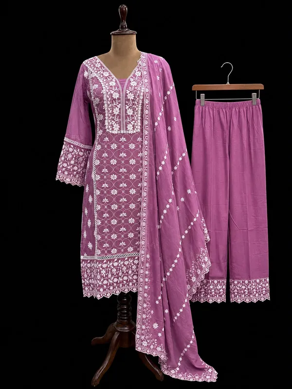 Pure_Mul_Cotton_Embroidered_Suit_Set