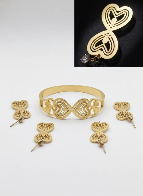 Gold_Premium_Alloy_Bracelet_And_Earring_Set_For_Women