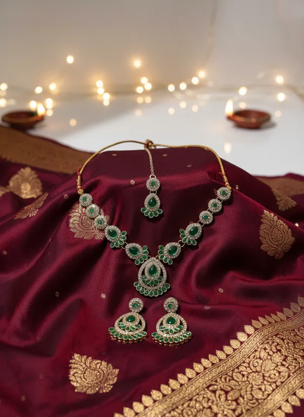 Green_Premium_Alloy_Necklace,_Earrings_&_Maang_Tikka_Set_For_Women
