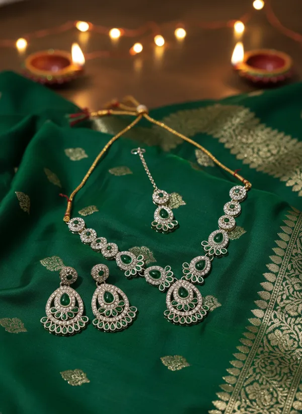 Green_Premium_Alloy_Necklace,_Earrings_&_Maang_Tikka_Set_For_Women