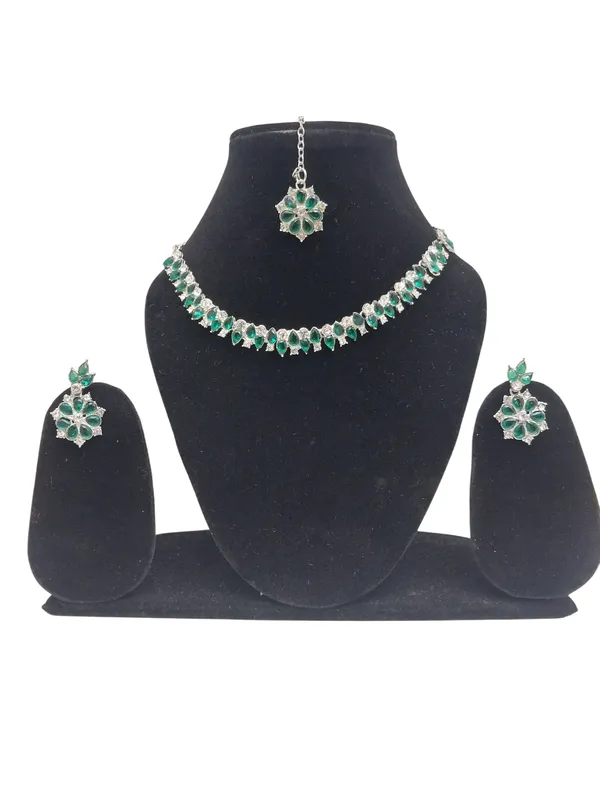 Green_Premium_Alloy_Necklace,_Earrings_&_Maang_Tikka_Set_For_Women