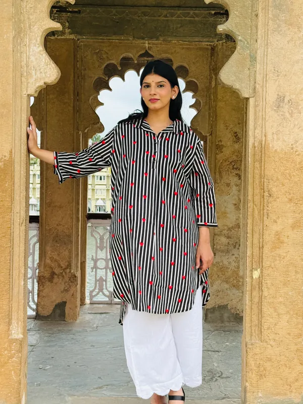 Black_Heart_Relaxed_Fit_Long_Kurta