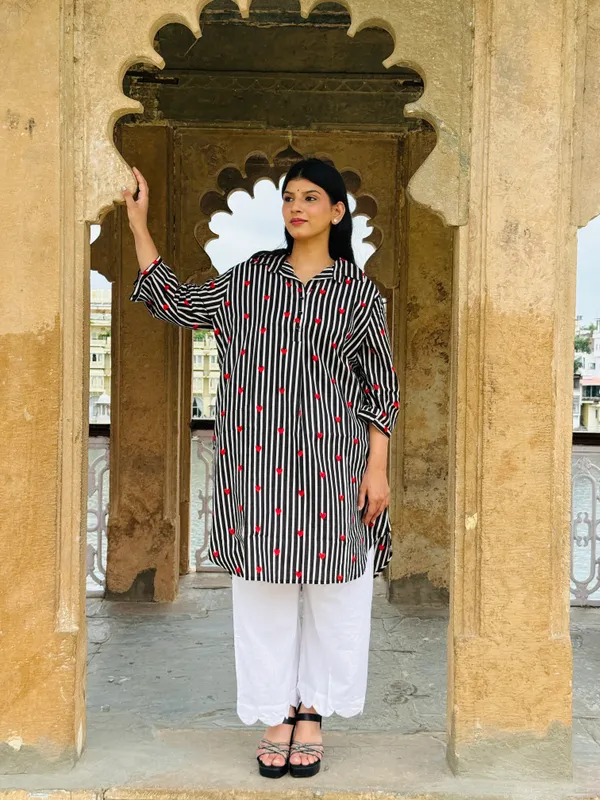 Black_Heart_Relaxed_Fit_Long_Kurta