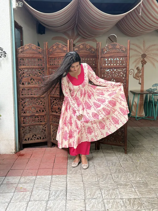 CREAM_PINK_CHEST_KURTI