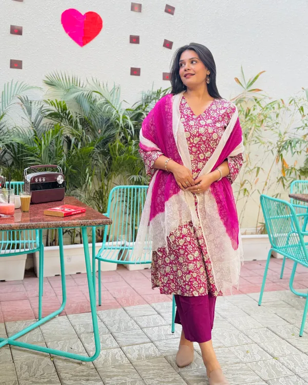 Purple_Floral_Printed_Straight_Suit_Set
