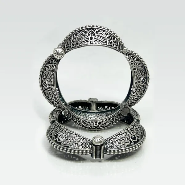 Oxidised_Silver_Womens_Single_Piece_Of_Silver_Replica_Rajwadi_Sahiba_Openable_Bracelet_&_Kada,_Oxidised_Hand-Cuff_Tribal_Bangle,_Traditional_And_Antique_Finish_(Style_F)