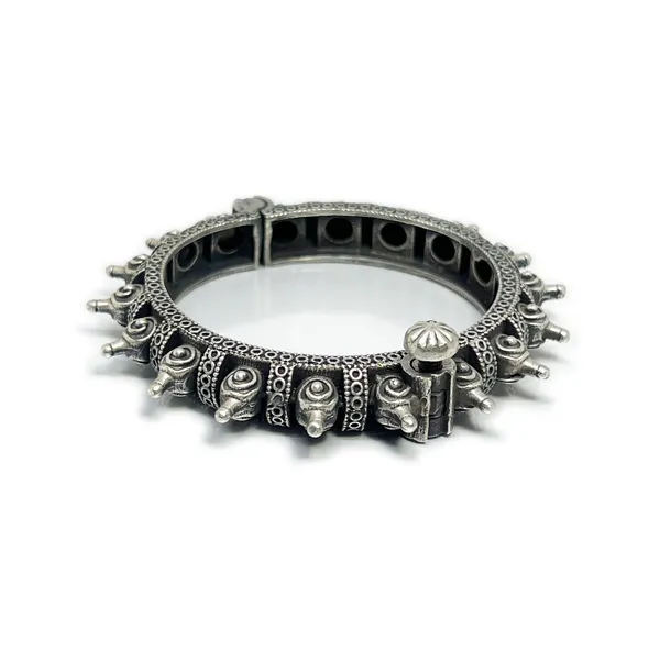 Oxidised_Silver_Womens_Single_Piece_Of_Silver_Replica_Rajwadi_Sahiba_Openable_Bracelet_&_Kada,_Oxidised_Hand-Cuff_Tribal_Bangle,_Traditional_And_Antique_Finish_(Style_G)