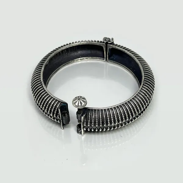 Oxidised_Silver_Womens_Single_Piece_Of_Silver_Replica_Rajwadi_Sahiba_Openable_Bracelet_&_Kada,_Oxidised_Hand-Cuff_Tribal_Bangle,_Traditional_And_Antique_Finish_(Style_H)