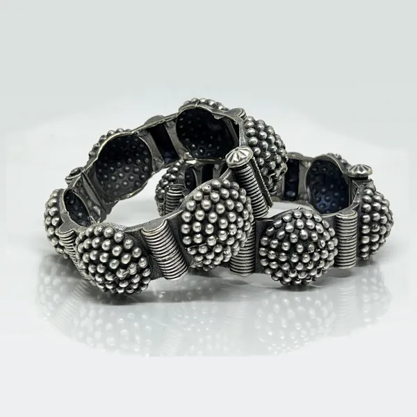 Oxidised_Silver_Women'S_Single_Piece_Of_Silver_Replica_Rajwadi_Sahiba_Openable_Bracelet_&_Kada,_Oxidised_Hand-Cuff_Tribal_Bangle,_Traditional_And_Antique_Finish_(Style_J)