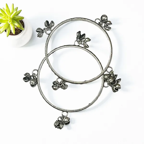 Oxidised_Silver_Traditional_Oxidised_&_Golden_Bangle_Set_Available_In_Sizes_2.4,_2.6,_2.8_(J,_2.6)