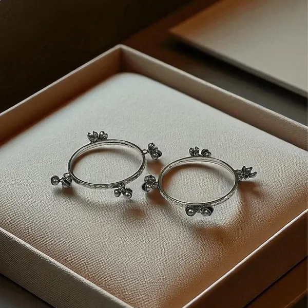 Oxidised_Silver_Traditional_Oxidised_&_Golden_Bangle_Set_Available_In_Sizes_2.4,_2.6,_2.8_(J,_2.6)