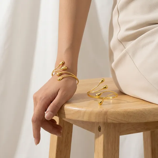 Gold_Tone_Anti_Tarnish_Teardrop_Flow_Upper_Arm_Cuff_For_Women_|_Adjustable_Baju_Band_Armlet