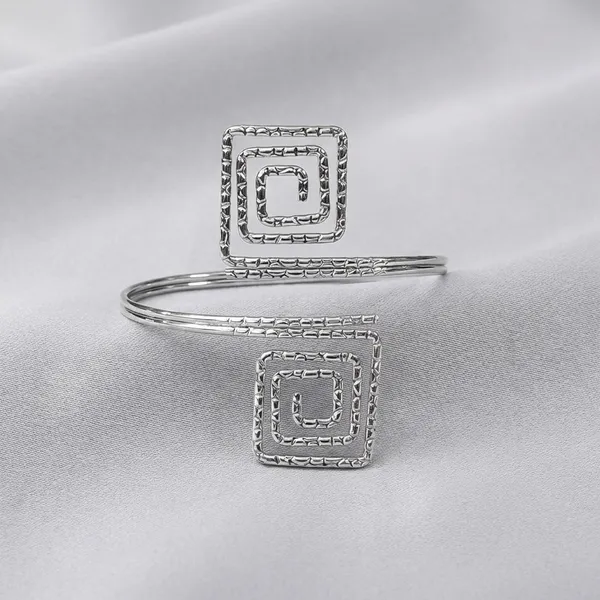 Silver_Tone_Anti_Tarnish_Geometric_Spiral_Upper_Arm_Cuff_For_Women_|_Adjustable_Baju_Band_Armlet
