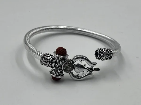 Silver_Oxidised_Rudraksha_Trishul_Bracelet_For_Men_&_Women_|_Shiva_Damroo_Kada_With_Open_Adjustable_Fit