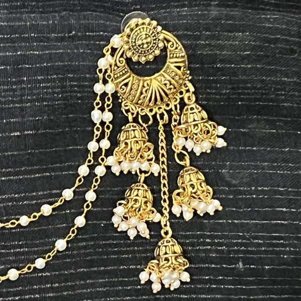 Antique_Gold_Golden_Chand_Bali_Design_Ear_Ring_With_Kan_Chain_And_White_Beads_Hair_Chain_For_Women_And_Girls