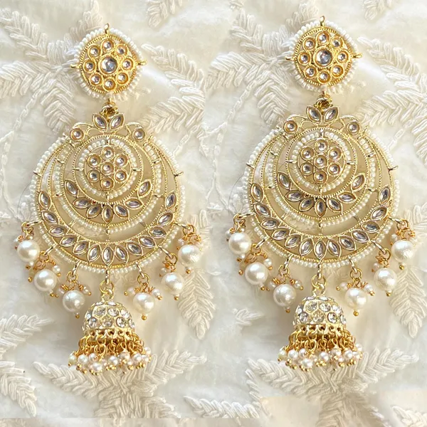 Golden_Golden_Finish_Kundan_Chandbali_With_White_Beads_Setting_For_Girls_And_Women