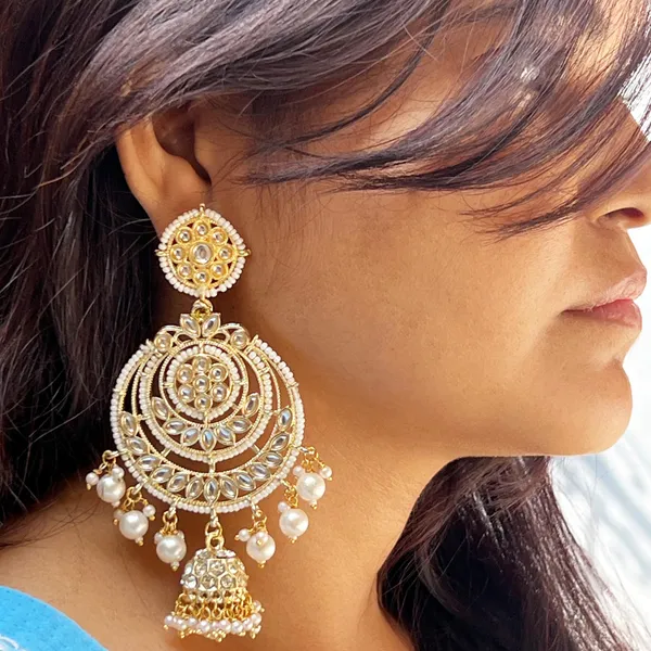 Golden_Golden_Finish_Kundan_Chandbali_With_White_Beads_Setting_For_Girls_And_Women