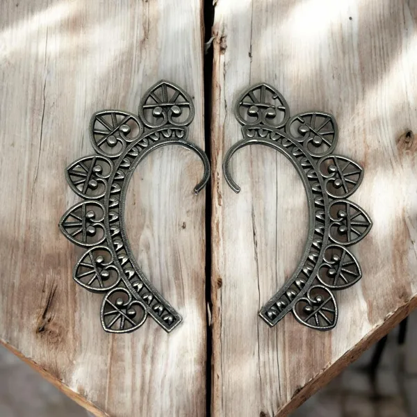 Silver_Oxidised_Crescent_Leaf_Ear_Cuff_Earrings_-_Clip-On_Ear_Jacket,_Butterfly_Ear_Climbers,_Oxidised_Ear_Cuffs_For_Non-Pierced_Ears_For_Women_And_Girls