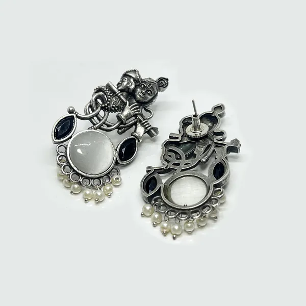 White_Oxidized_Radha_Krishna_Earrings_For_Krishna_Janmashtami_And_Garba_Celebrations_With_Monalisa_Stone_-_Divine_Bond_Celebration_Earring
