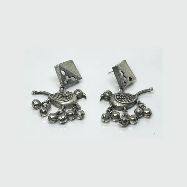 Oxidised_Black_Black_Oxidized_Myna_Bird_Earrings_With_Ghungroo_Silver_Look-Alike_Earring