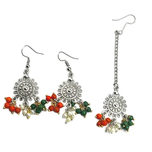 Multicolor_Oxidised_Partiotic_Tri_Color_Earrings_With_Long_Chain_Maang_Tikka