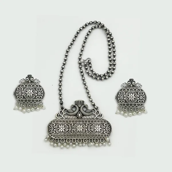 Silver_Oxidised_Broad_Rajasthani_Traditional_Pendant_Jewellery_Set_With_Long_Ball_Chain_And_White_Pearls_In_Oxidized_Finish_For_Women_And_Girls
