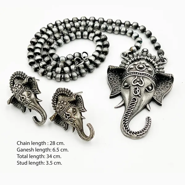 Silver_Oxidised_Oxidized_Ganesha_Pendant_Chain_Jewellery_Set_-_Opera_Length_Ganpati_Temple_Jewellery_For_Women_And_Girls