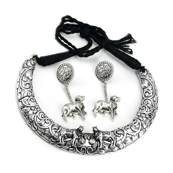 Silver_Antique_Black_Oxidised_Flower_Petal_Necklace_Set_|_Manga_Malai_Design_Antique_Mango_Haram_Design_Jewellery